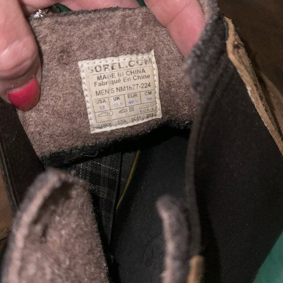 Men’s Sorel boots - Picture 3 of 5